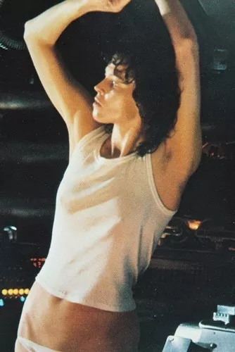 cody thobe recommends sigourney weaver hot pic