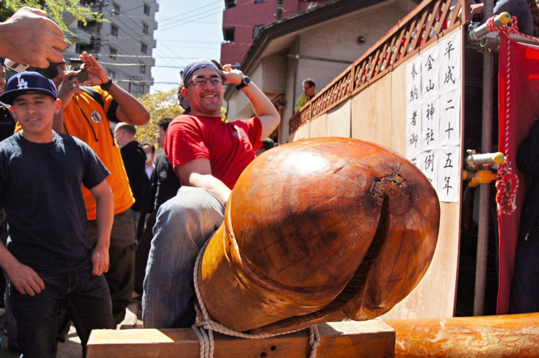 The Art Of Japanese Penis Honoring gagging schamlippenspreitzer