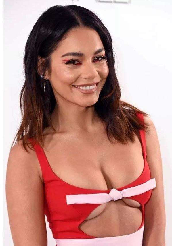 anna forslund recommends vanessa hudgens butt naked pic