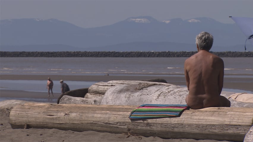 bob snowden recommends voyeurism at the beach pic